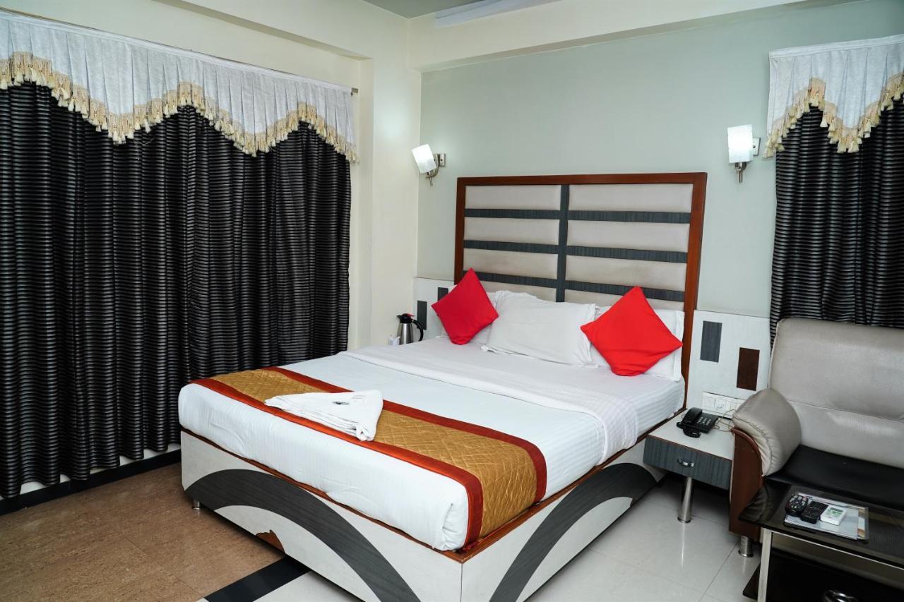 Marshall The Hotel Αχμπανταμπάντ Εξωτερικό φωτογραφία
