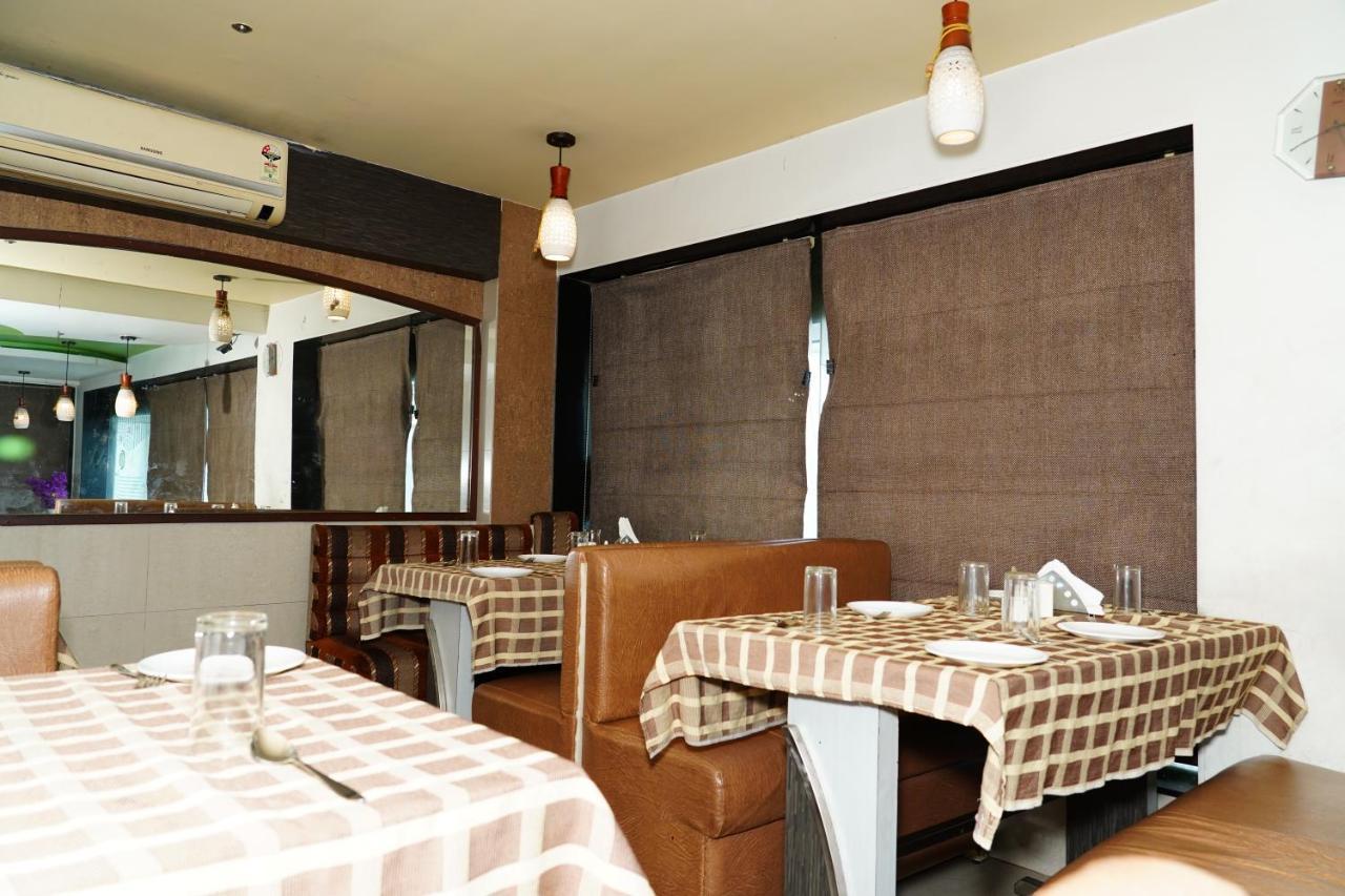 Marshall The Hotel Αχμπανταμπάντ Εξωτερικό φωτογραφία