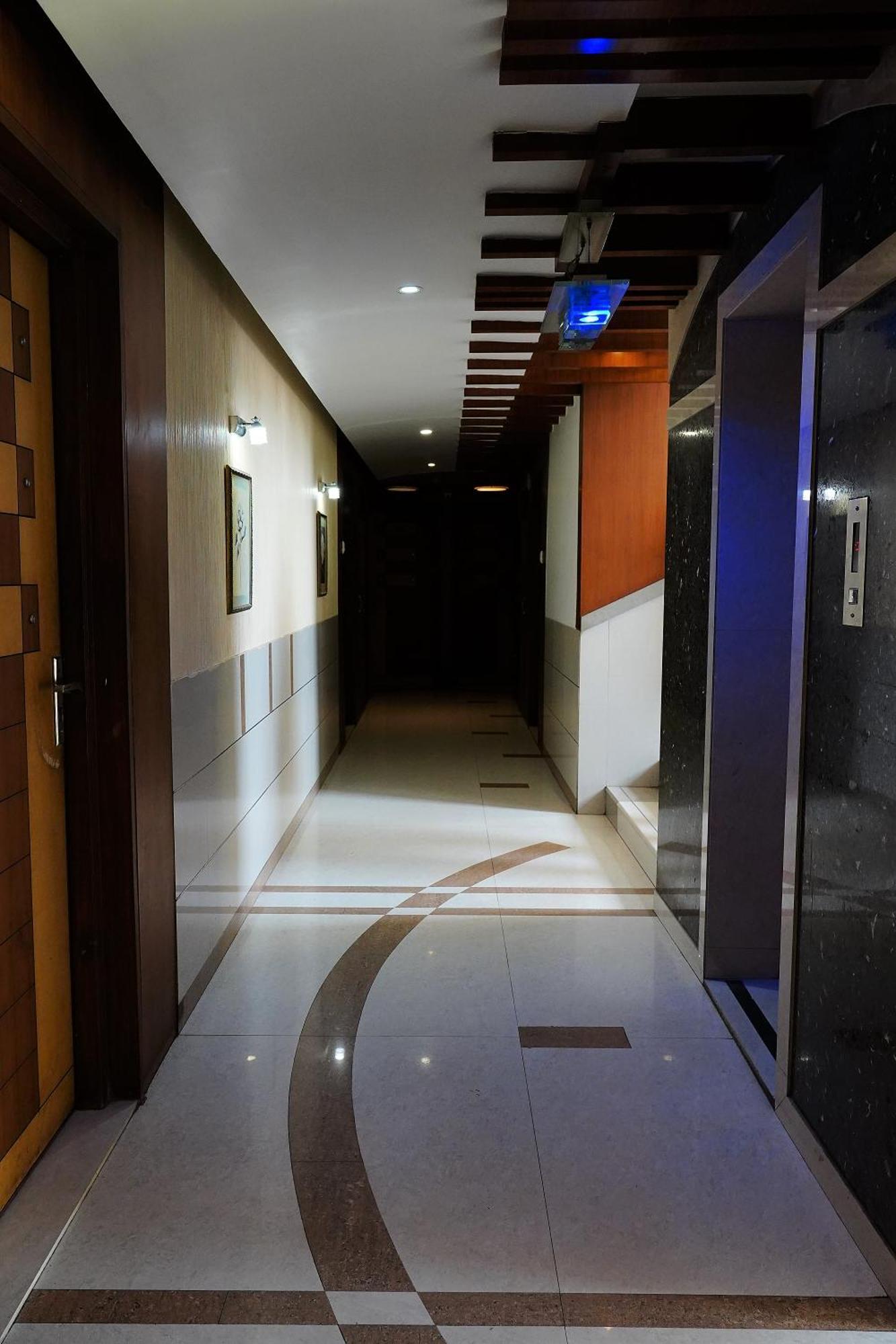 Marshall The Hotel Αχμπανταμπάντ Εξωτερικό φωτογραφία